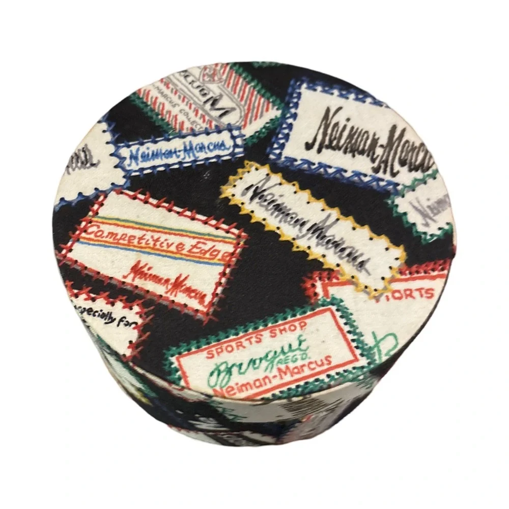 Neiman Marcus round box